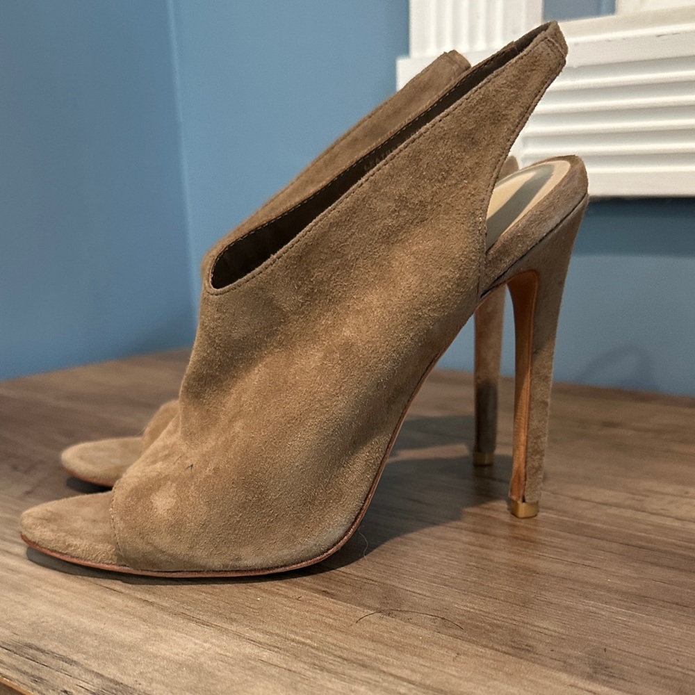 Marciano genuine leather sling back pumps